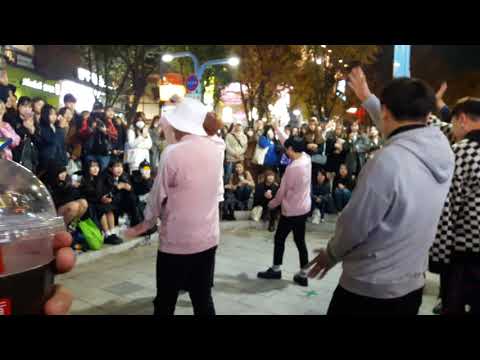 Wanna One Energetic @ Hongdae Street Performers