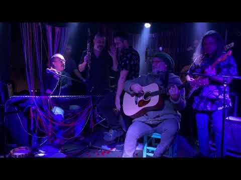 Hüsnü Arkan & Burhan Şeşen - Düşler Sokağı performansı