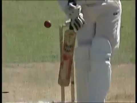 One of the worst umpiring error in the hostory of cricket.