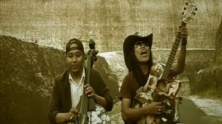 Download lagu nanoe Biroe - Baduda Ngidamang Bulan ( MUsic Video) mp3 Download lagu nanoe Biroe - Baduda Ngidamang Bulan ( MUsic Video) mp3