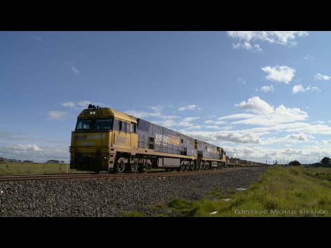 3XM4 Mixed Freight Train With Steel & Containers - PoathTV Australian Railways