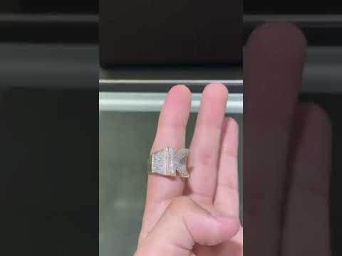 Product video thumbnail