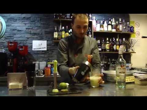 Cómo preparar una caipirísima de kiwi