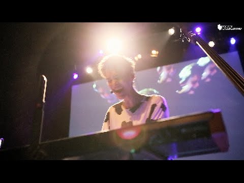 Don't You Know - Jacob Collier (Live @ Village Underground, London 2017)