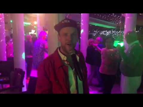 Alex Engel live im Oktober im König Garten