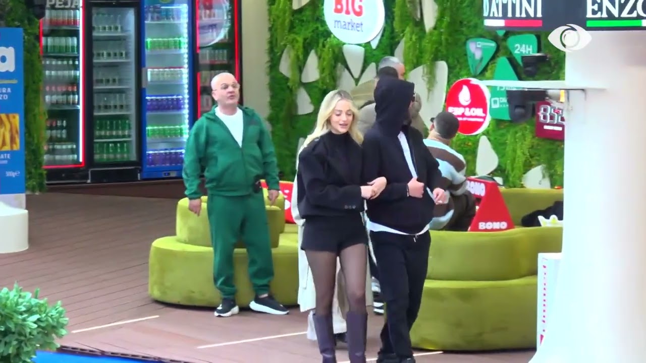 Ti je një turp, i shkon një 46 vjeçari…/ Rogerti debaton me Selin