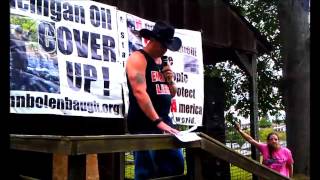 Security Guard Speaks The Truth