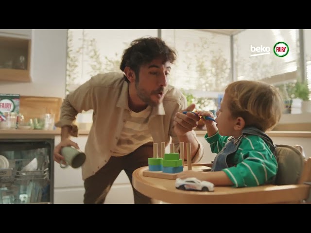 Vídeo relacionado con Fairy Platinum Limón, Cápsulas De Lavavajillas Todo En Uno, 126 Cápsulas, Para Los Restos Más Difíciles, Limpia Incluso La Grasa De Los Filtros, El embalaje puede variar