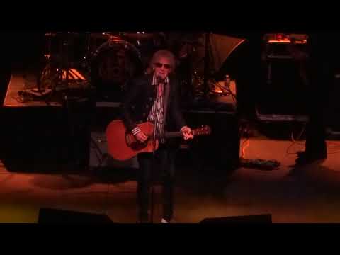 Mott The Hoople 74 - 4 - Honaloochie Boogie - 5 - Rest In Peace - Cleveland - 4/6/19