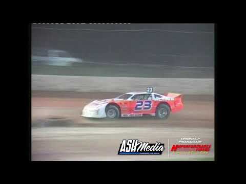 Super Sedans: USA vs Aust - Feature Race - Carina Speedway - 17.12.2004
