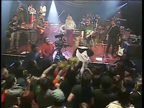 Los Autnticos Decadentes video Los piratas - CM Vivo 2007