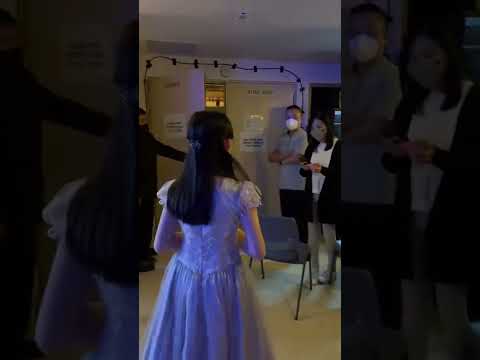 Applause for Chloe Chua after her Four Seasons performance! (Backstage view)