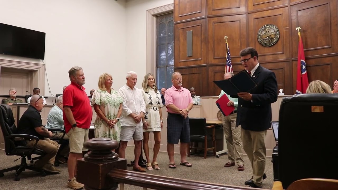 Hardeman County Mayor Pulse Presents Proclamation to Family of Archivist Sandra Kelly
