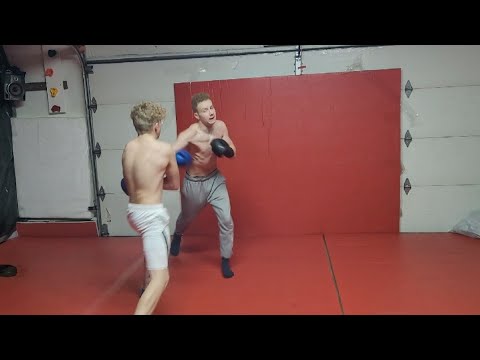 Tim vs Wyatt Body Boxing WAR