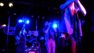 Big D and The Kids Table - My Girlfriend&#39;s on drugs @ Madrid - Gruta 77 - Nov 2011