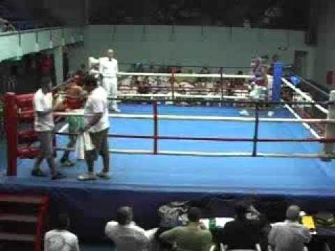 Gastón Darío "El Mono" Bustamante vs. Matías Alejandro "Chucky" Mendoza (amateur)