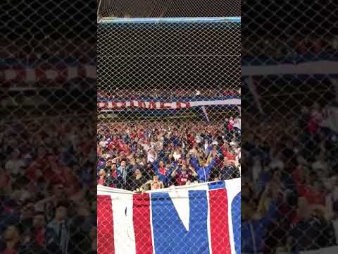 "LBDP vs San Lorenzo (Hinchada de Nacional en la sudamericana 2018)." Barra: La Banda del Parque &bull; Club: Nacional
