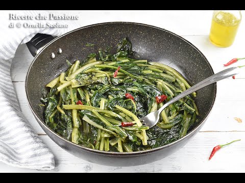 Cicorie in padella veloci da preparare più nutrienti e gustose - Ricette che Passione
