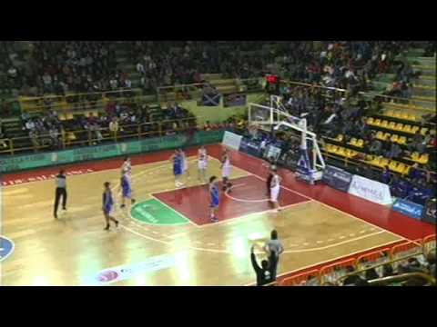 L.F. PERFUMERIAS AVENIDA,77 - GIRONA FC,71 (06/03/2012 0:00:00)