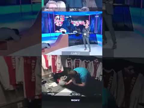 Finnish commentator reacting to Ajax losing in the last minute