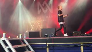 Marcus &amp; Martinus-Ekko (Concert in Tivoli, Denmark!!)