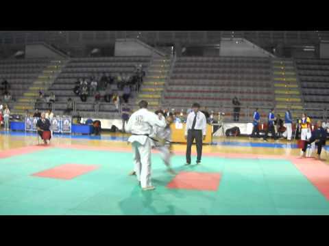 Gianfranco Leprini Europei kyokushin 2012 Taranto 1.AVI