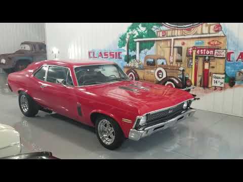 Classic car: A star! 1971 Nova!