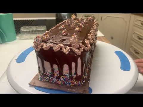 Nesquik Coffee Drip cake