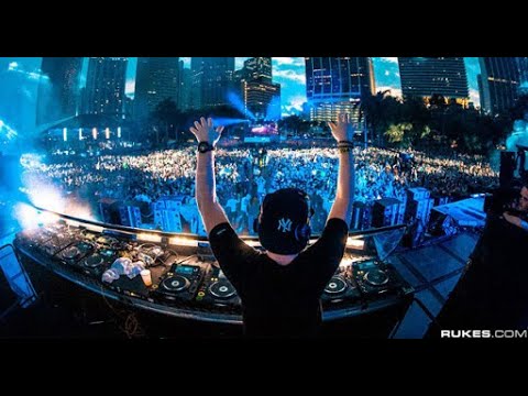 New Order - Blue Monday (Eric Prydz Remix) (LIVE @ UMF 2013)