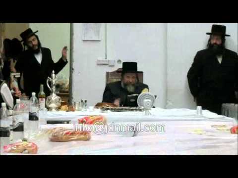 Rachmastrivka Rebbe Cunducting Seudas Rosh Choidesh Adar 2 5774