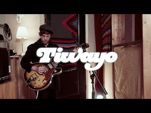 Tiwayo - "I've got to Travel Alone" // Live at Electric Deluxe Rec
