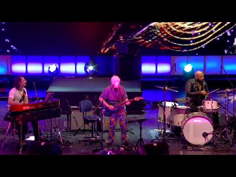 Robby Krieger and the Soul Savages - A New Day in LA
