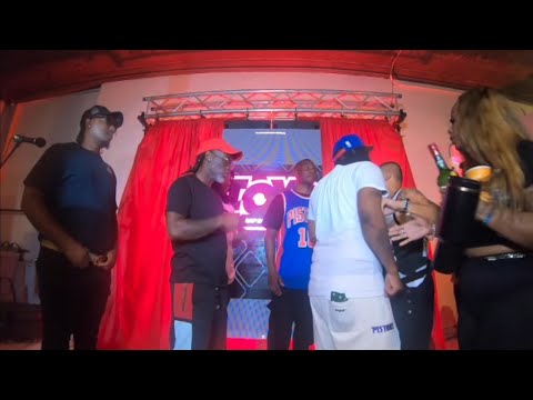 Mike Swift vs Quest Mcody - T.O.Y.S Rap Battle League - Colossal 2 (HD Version)