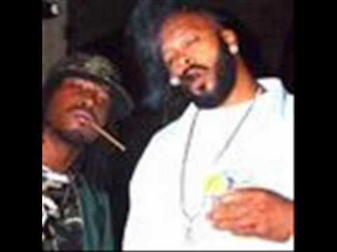 snoop doggs ontarage beats down suge knite in casino.wmv