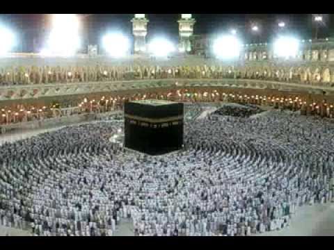 Suasana Solat Isyaa di Masjidil Haram (Mekah)