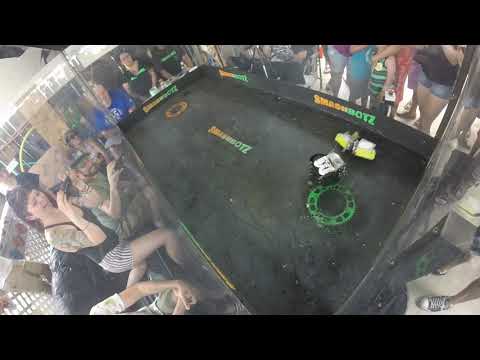 Smashbotz Backyard Brawl 2017 3lb : Icky Mouse vs Sparky