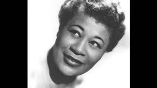 It&#39;s A Pity To Say Goodnight (1946) - Ella Fitzgerald and The Delta Rhythm Boys