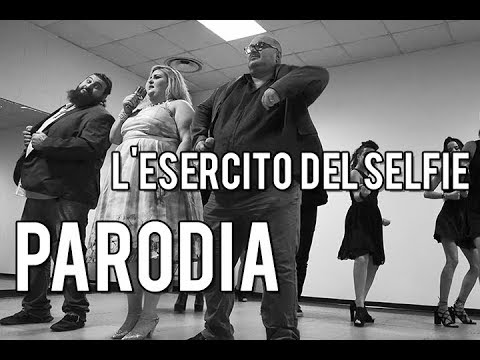 L'ESERCITO DEL SELFIE / L'ESERCITO DEI CHIATTI by I GRASSI SATIRI feat PALLA E CHIATTA