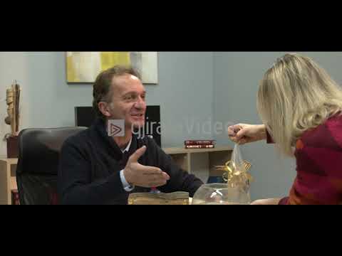 Supriza e Norës për axhen Basri 🤣 - SchengenVisa: E42