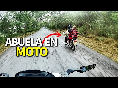 Pasando por el Pueblo del Agrado Huila en Mi Moto Scooter 😍