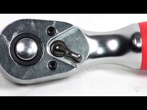 Operating a Preset Click Wrench Proficiently