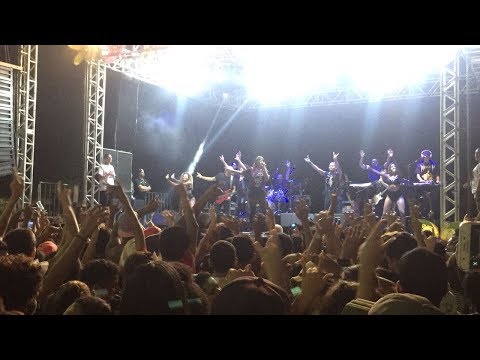 Ludmilla manda um salve para as sapatão e anima público. (Ao Vivo em Cuiabá)