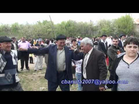 BARASTI DE VEDE, JUD.OLT IN ZI DE SARBATOARE, COSTINEL ALEXANDRESCU SI DOINA OLTULUI