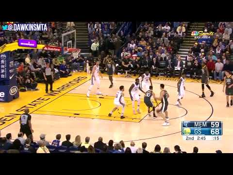 Jordan Bell Passes Between the Legs to Stephen Curry