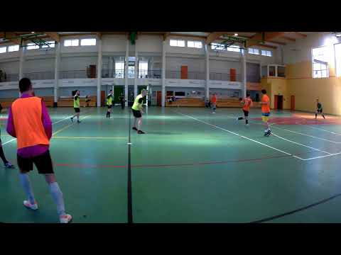 StrefaFutbolu.pl: Nieobliczalni - Pomarańczowi (2.1)