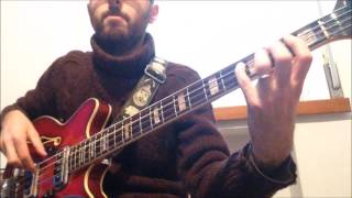 Video thumbnail for Lady Bird solo and walking bass with Fender Coronado bass II by Gianluca Fraccalvieri