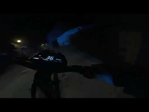 🚨 E-scooter Rider on the Kukirin G4 HUMILIATES Police in Wild Chase! 🛴