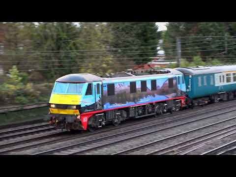 Class 90024 Malcom tnt 90036 DB for Blackpool Illuminations railtour