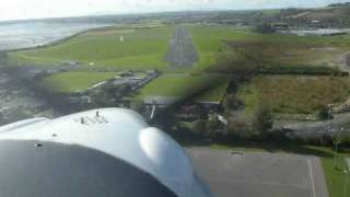 preview picture of video 'C42 Ikarus Microlight G-CEGZ landing at Newtownards, Northern Ireland'