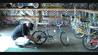 preview picture of video 'How to make a bicycle Wheelie Bar for your Schwinn Stingray & other Muscle Bike'